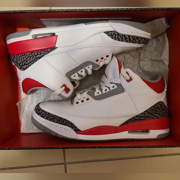 Jordan 3 Fire red - Picture 2 of 4